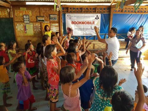 Book Mobile (4)
